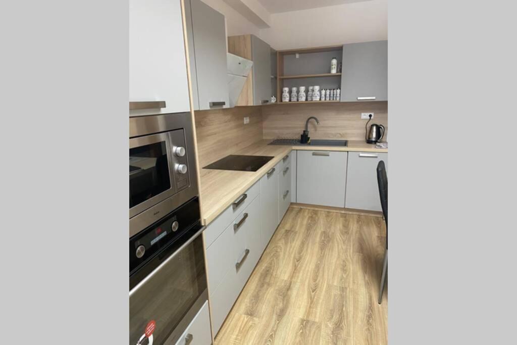 Apartman Solax, Ucnovska 8, Kosice Saca Dış mekan fotoğraf